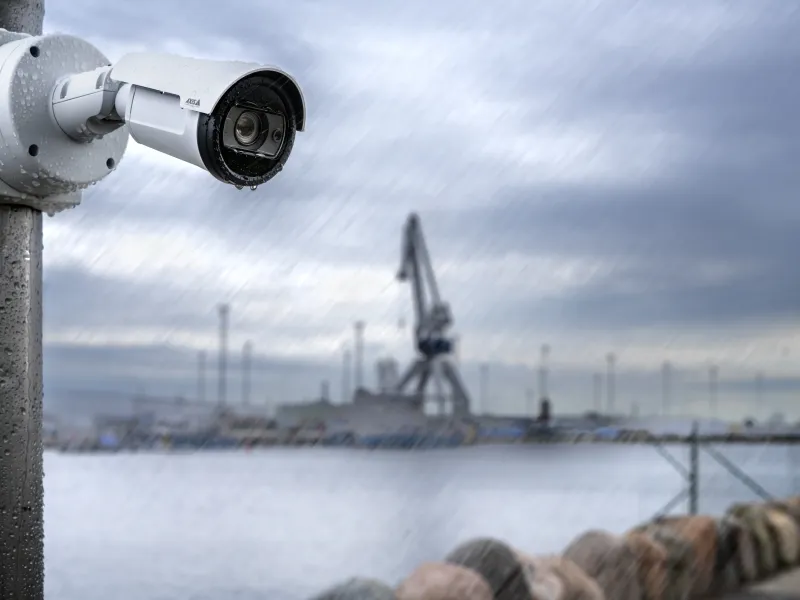 p1485le_rainy_harbour_2506_hi_Axis.com-HighWebP